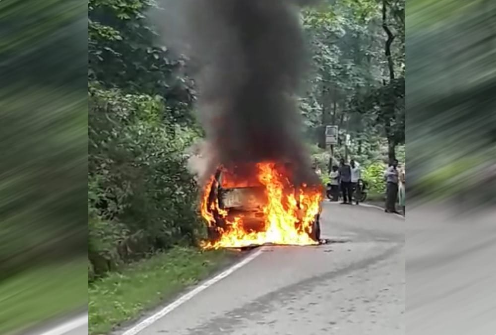 Indica Car Caught Fire during drive in kotdwar