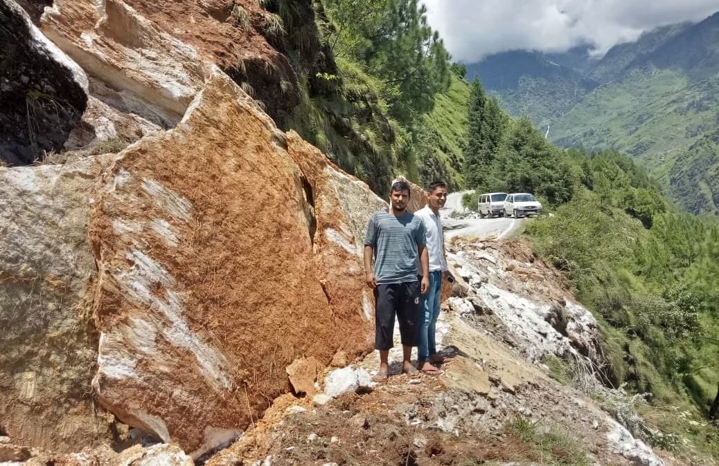 chaar ghante tak band raha kailaash maanasarovar yaatra maarg