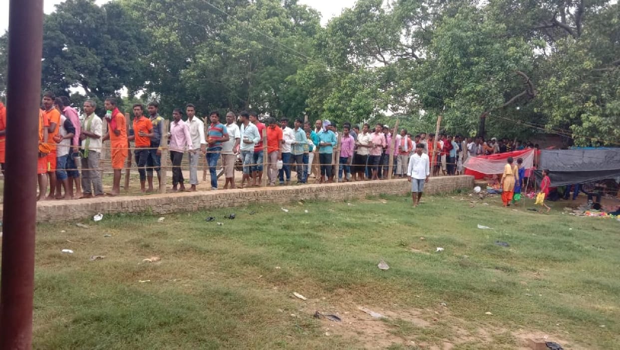 1.10 lakh devotees perform Jalabhishek at Jungleath temple
