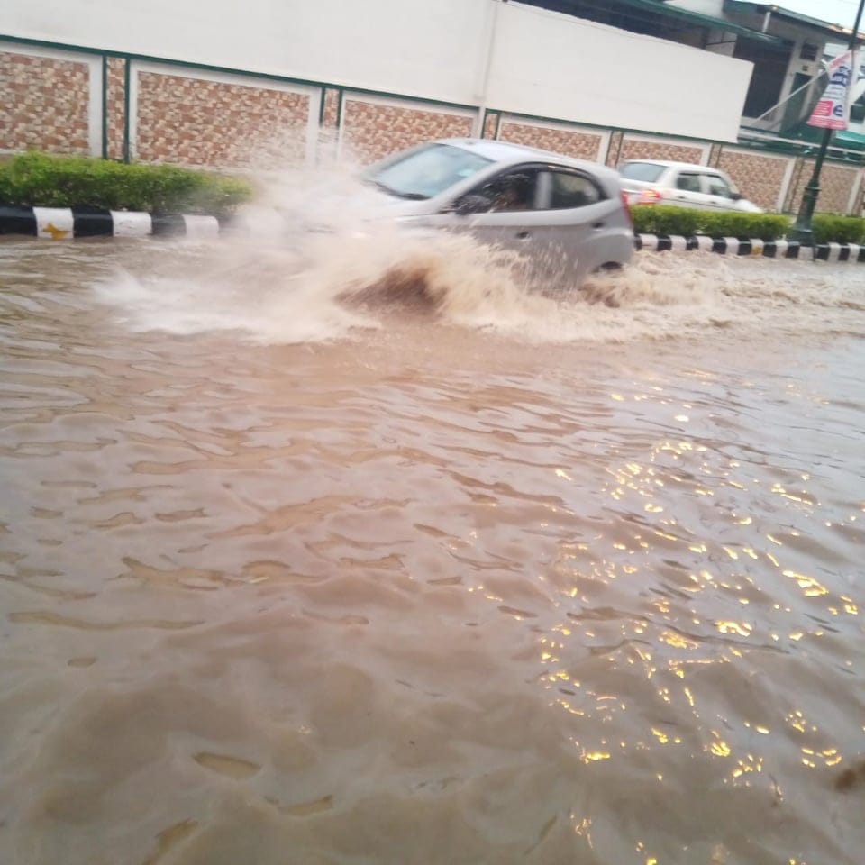 Bindal river overflow and Major water logging in dehradun after heavy rainfall