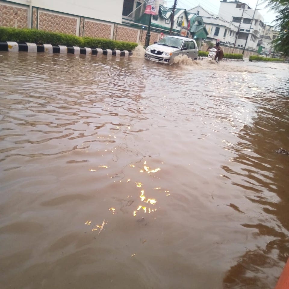 Bindal river overflow and Major water logging in dehradun after heavy rainfall