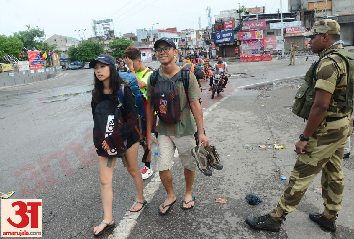 article 370 removed from jammu kashmir, section 144 applied in state, curfew, photos of kashmir