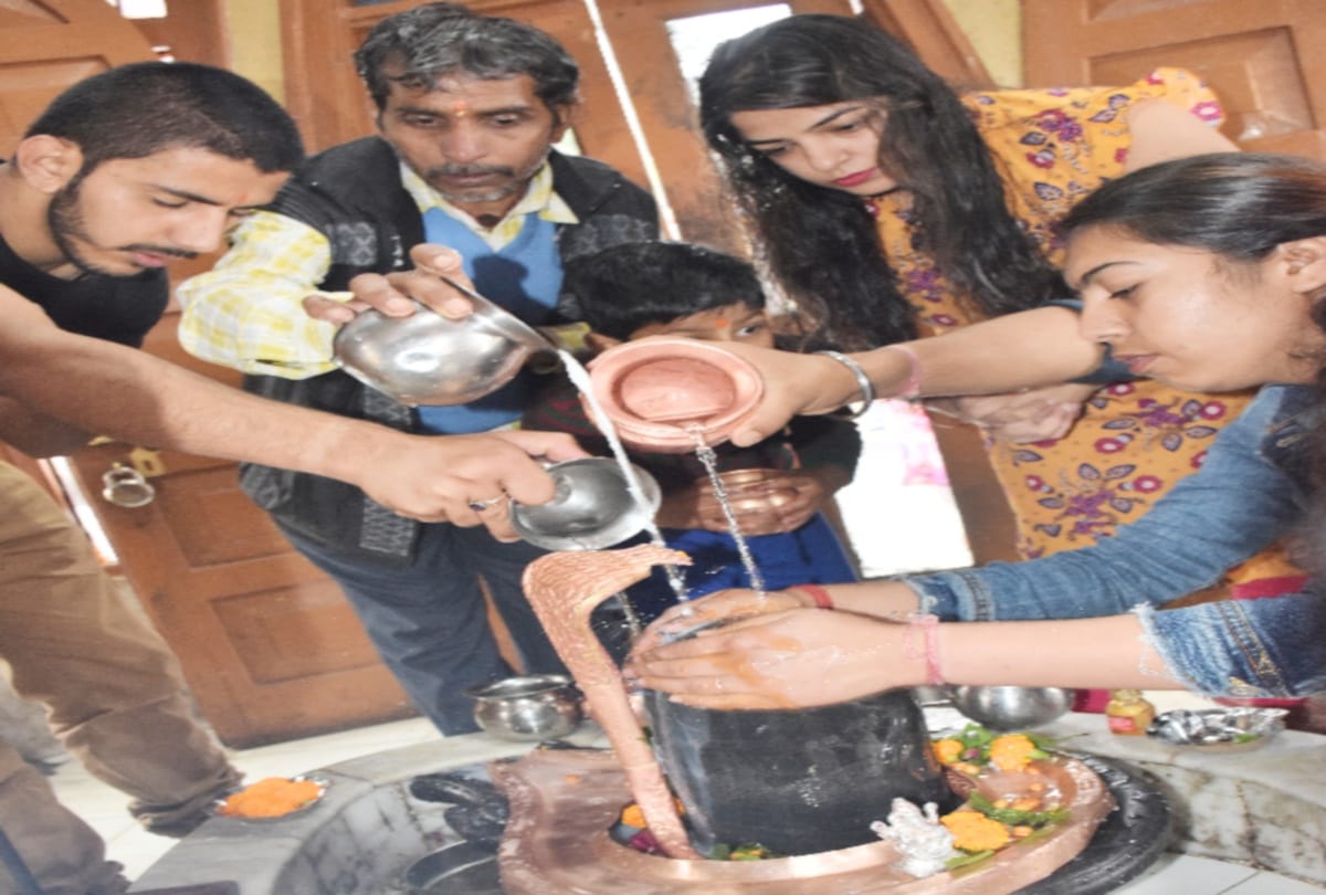 nag panchami 2019: crowd of devotees in Mahunag temple shimla
