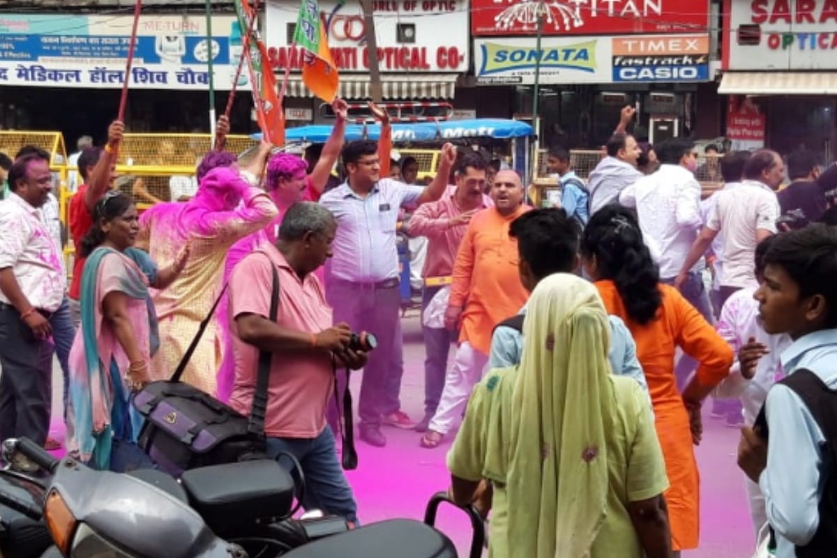 Celebration in Western UP on the removal of Article 370 from Jammu and Kashmir