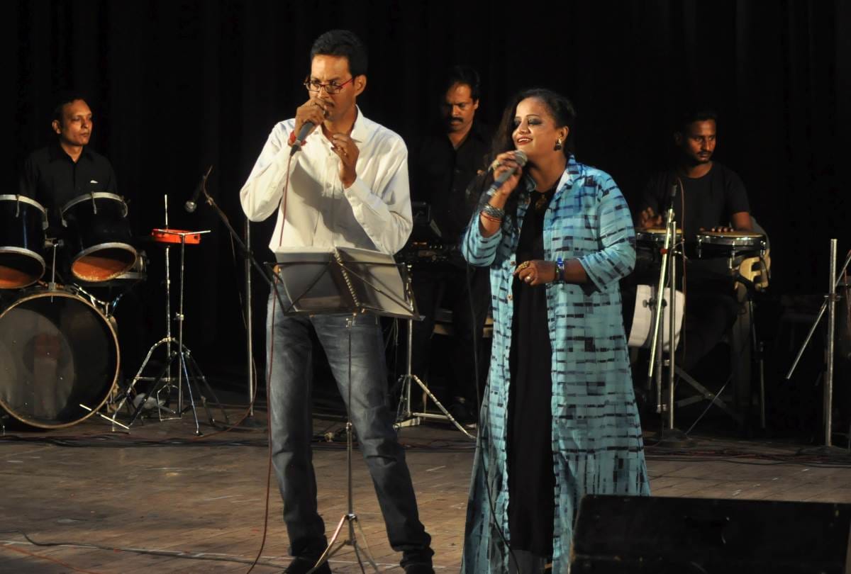 celebration of birth anniversary of singer kishore kumar in lucknow