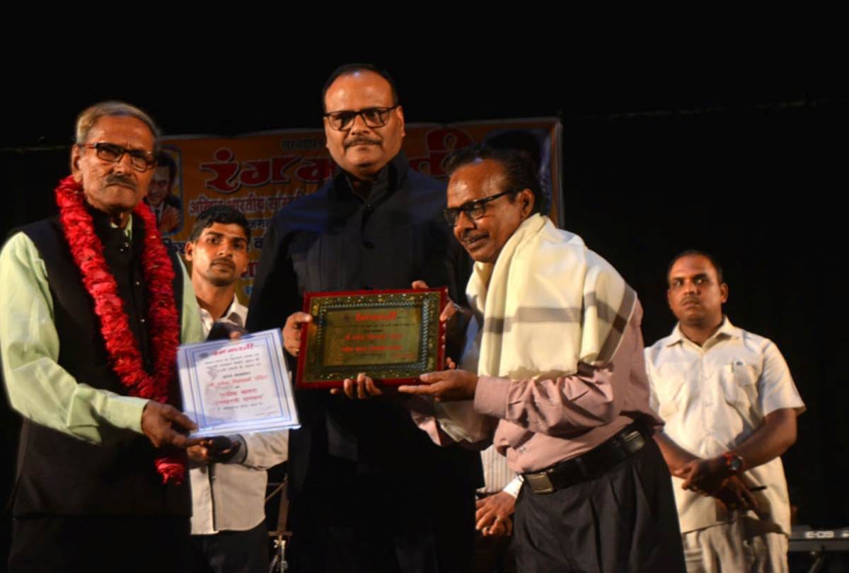 celebration of birth anniversary of singer kishore kumar in lucknow