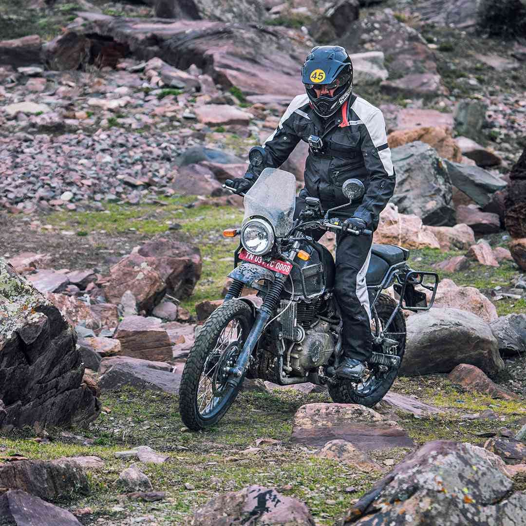 Royal Enfield Himalayan 2020 launched with BS6 Engine, Know Price, colors and specifications