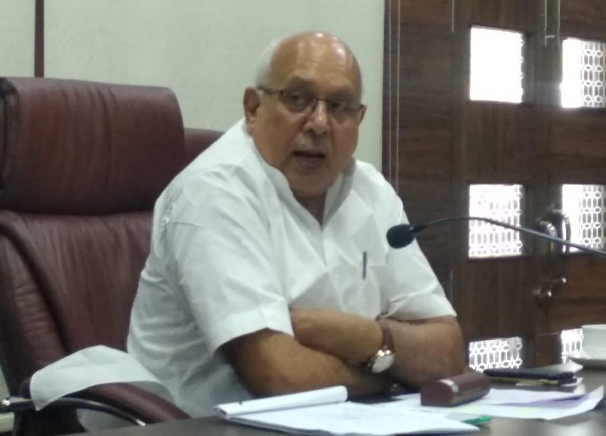 Agriculture minster in varanasi statement on farming 21 percent in uttar pradesh