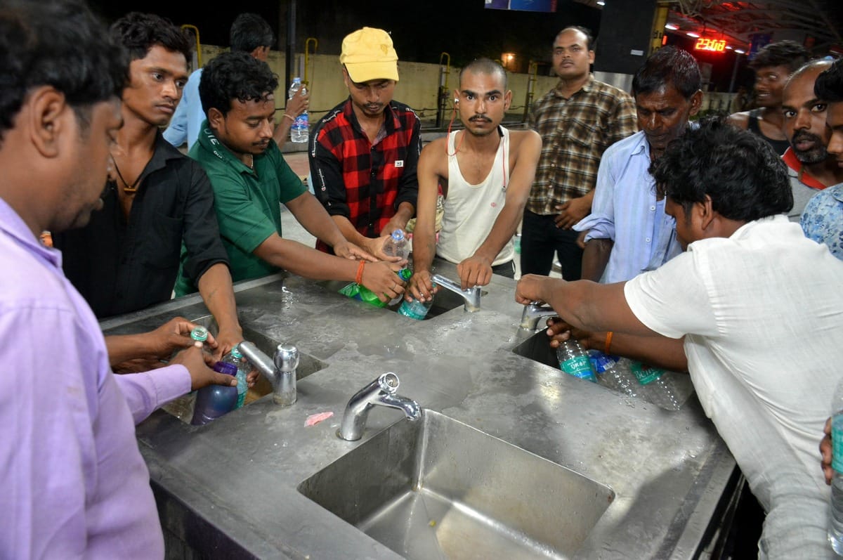 Godan express and kamayani express canceled from varanasi