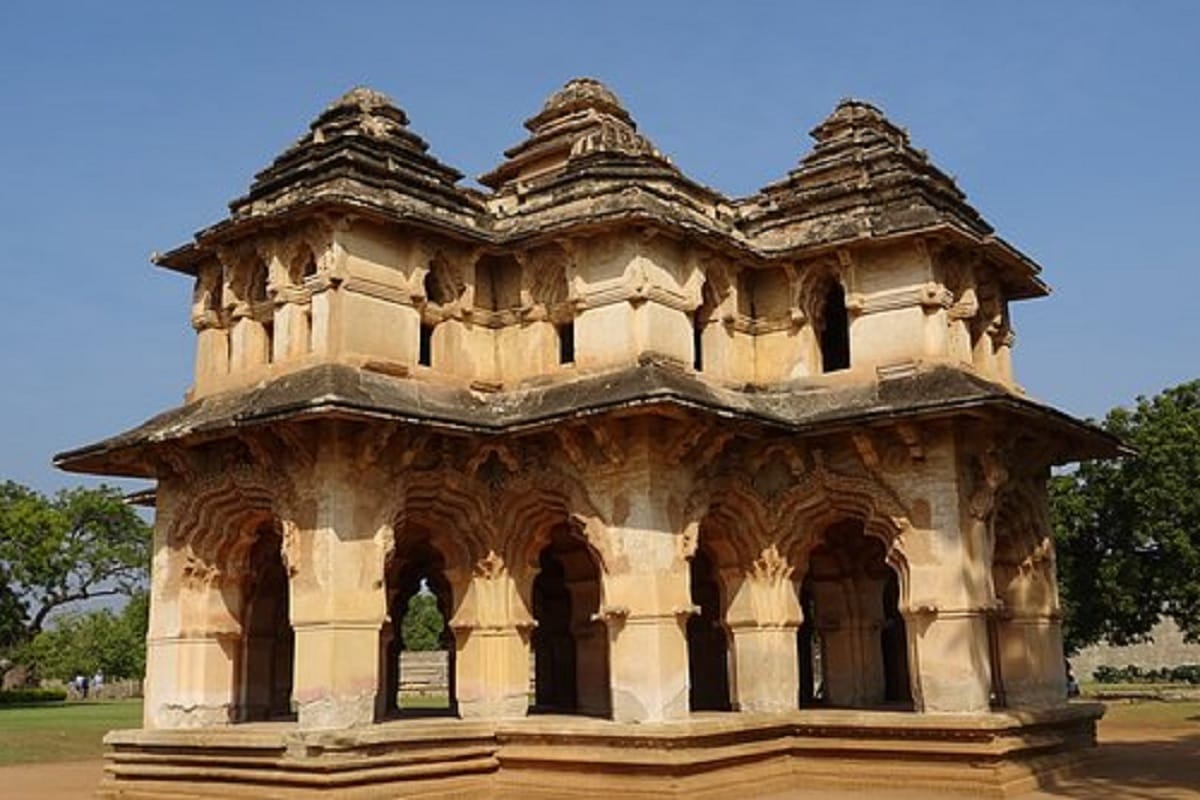 gujarat: these incredible fort, you must visit