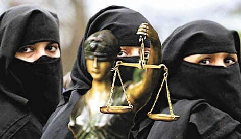Do not get car in dowry, husband give triple talaq