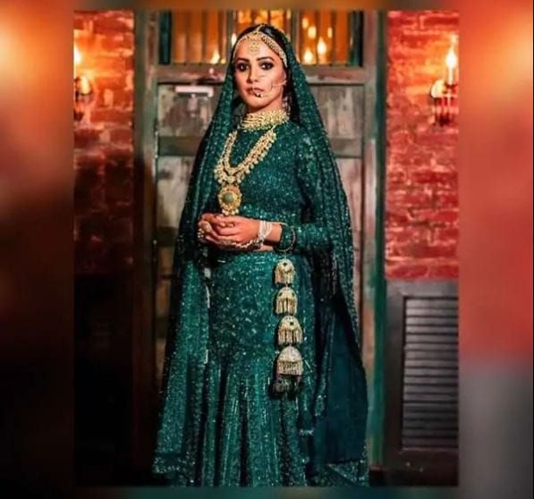 anita hassanandani looks like royal bridal in photoshoot