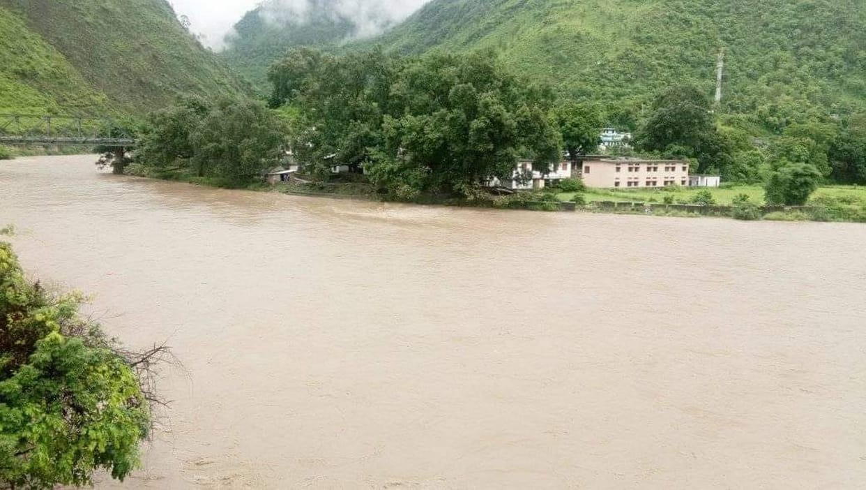 rising water level of saryu