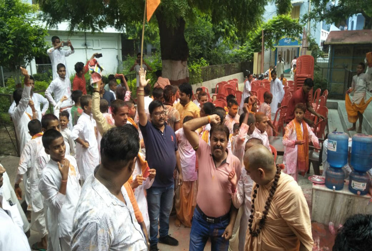celebrations going on after scrapped article 370 in jammu kashmir