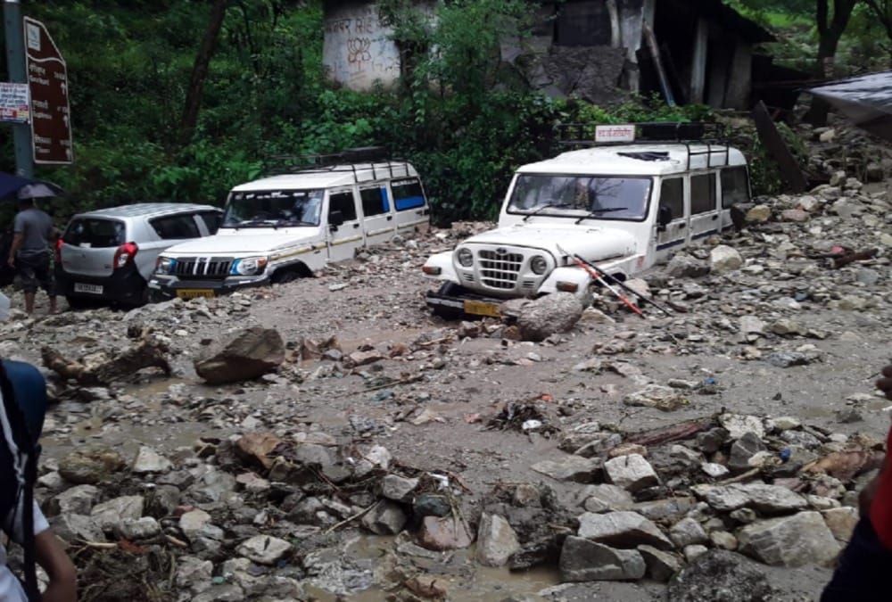 Cloudburst in chamoli Flood and Disaster like condition in garhwal photos