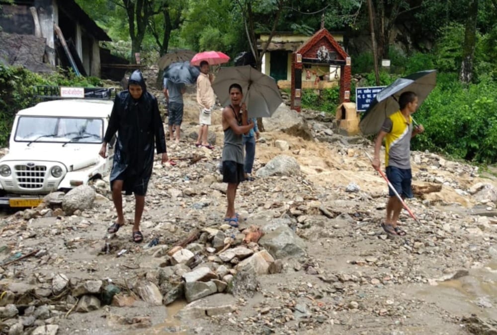 Cloudburst in chamoli Flood and Disaster like condition in garhwal photos