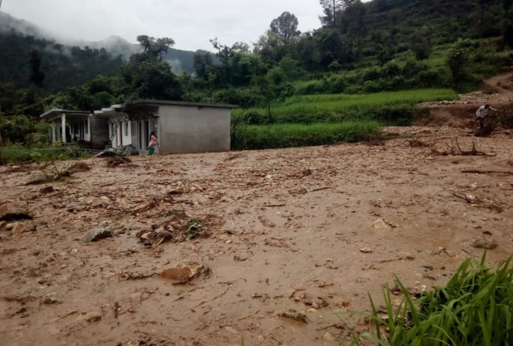 Cloudburst in chamoli Flood and Disaster like condition in garhwal photos