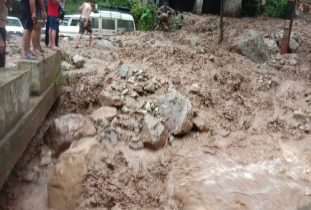 Cloudburst in chamoli Flood and Disaster like condition in garhwal photos