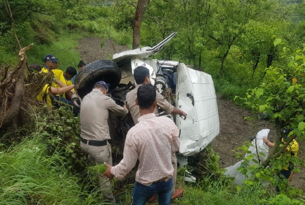 Nine Childrens funeral Together After School van Accident in tehri