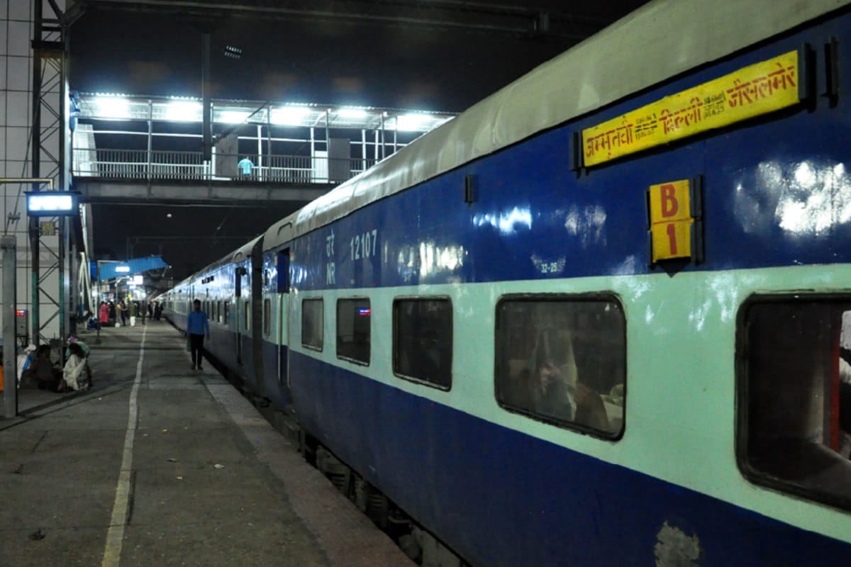 Article 370 removed: passengers canceled travel to Jammu, silence in AC coaches