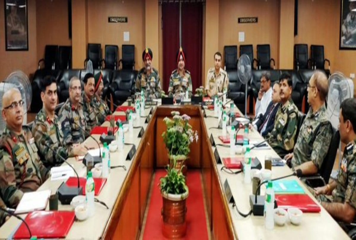 pakistan increasing militants on its launching pad, indian army warned pakistan army