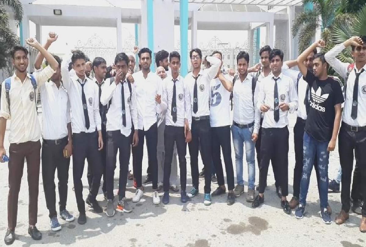 Students protest to save their future says abdullah khan