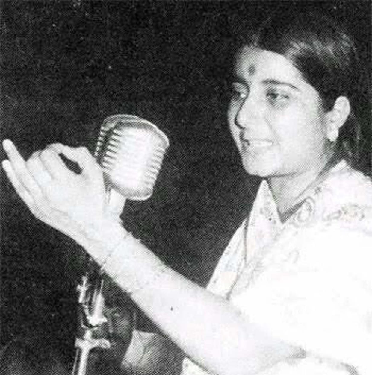 Sushma Swaraj released 28 fishermen of Banda from Pak jail