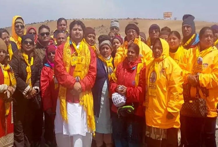 Sushma swaraj Cremation interesting incident about  indian pilgrims in china