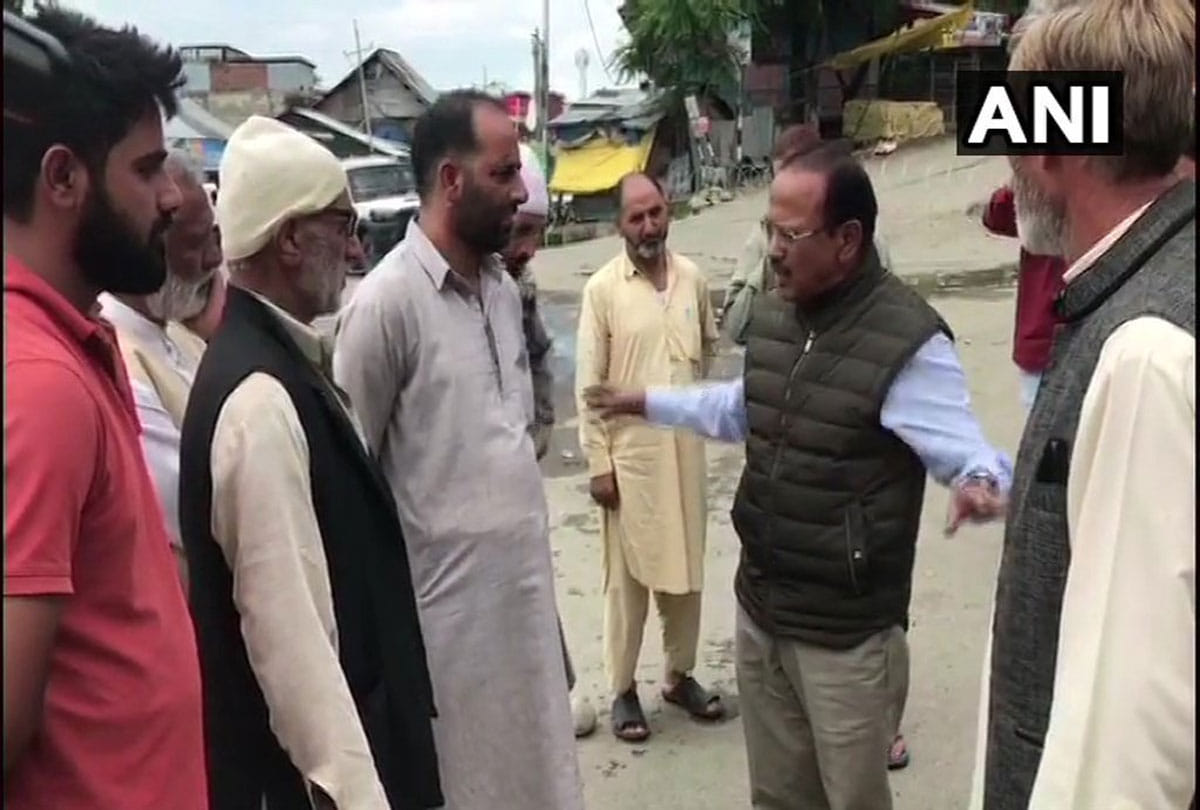 article 370 revoked, photos of jammu kashmir, srinagar valley, section 144 revoked from jammu