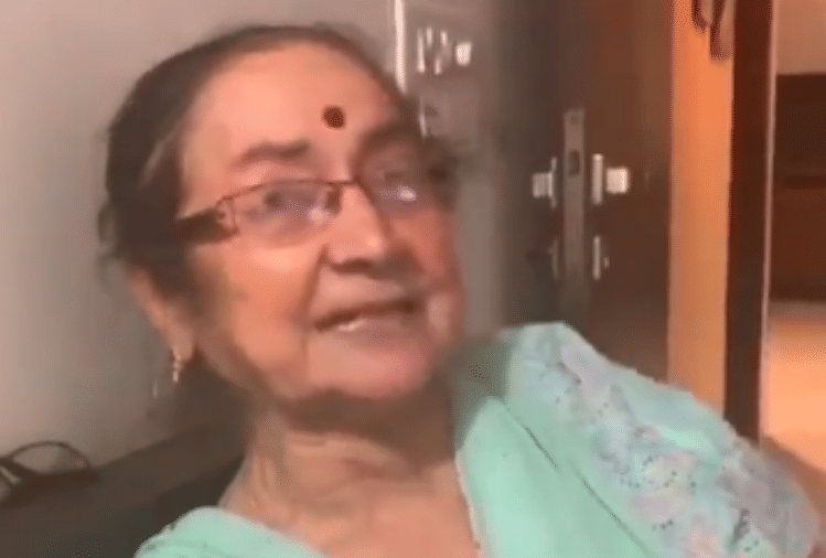 anupam kher mother reaction on removal of article 370 in jammu and kashmir