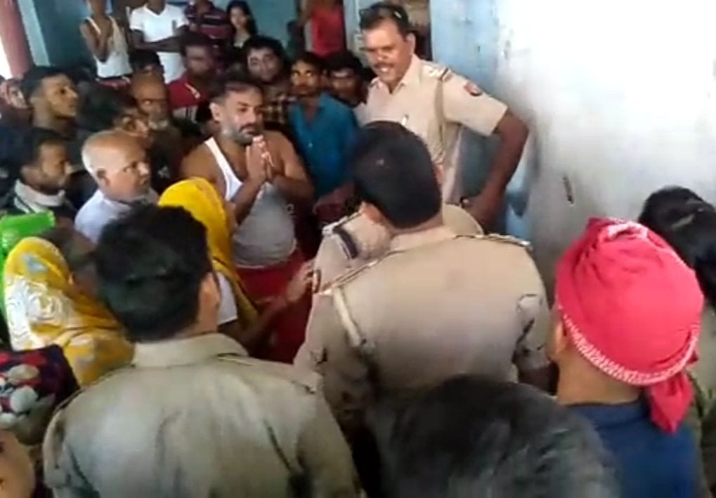 melee between criminal and police