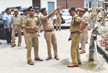 miscreants shoot up police constable in mainpuri