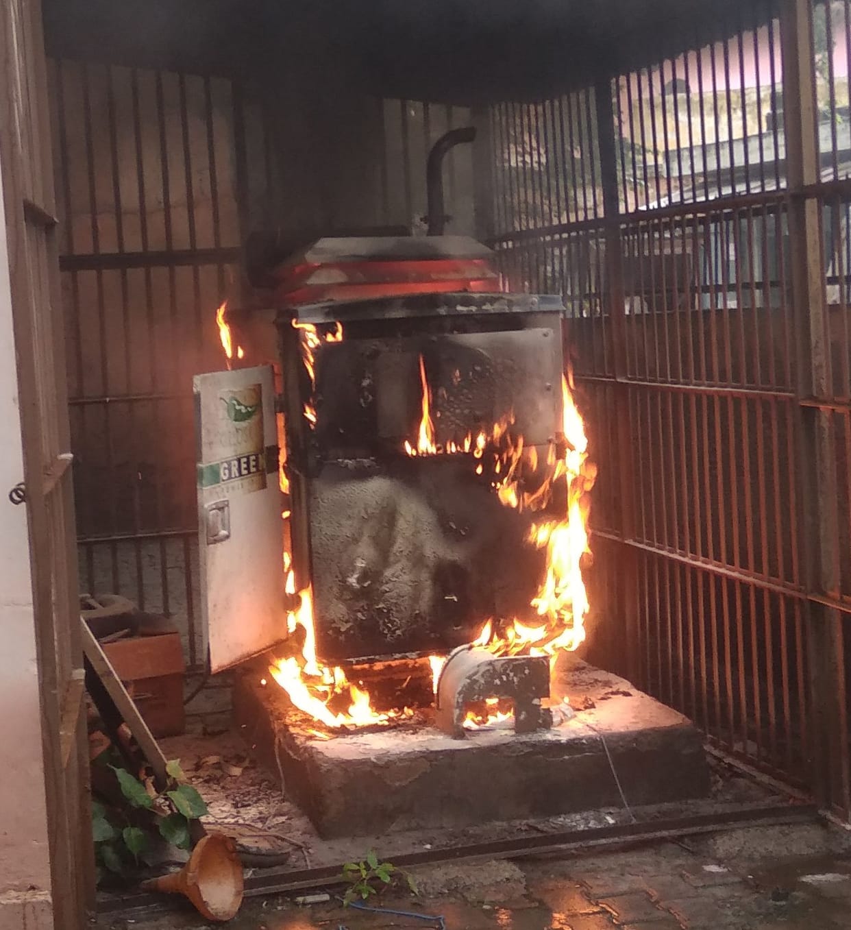 the jurnerator is burn in tahsheel , the records left out by fire