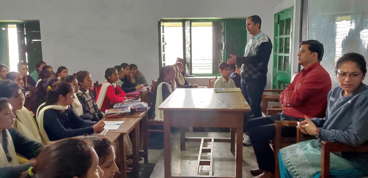 UOU team gave information about distance education subjects to the students of colleges