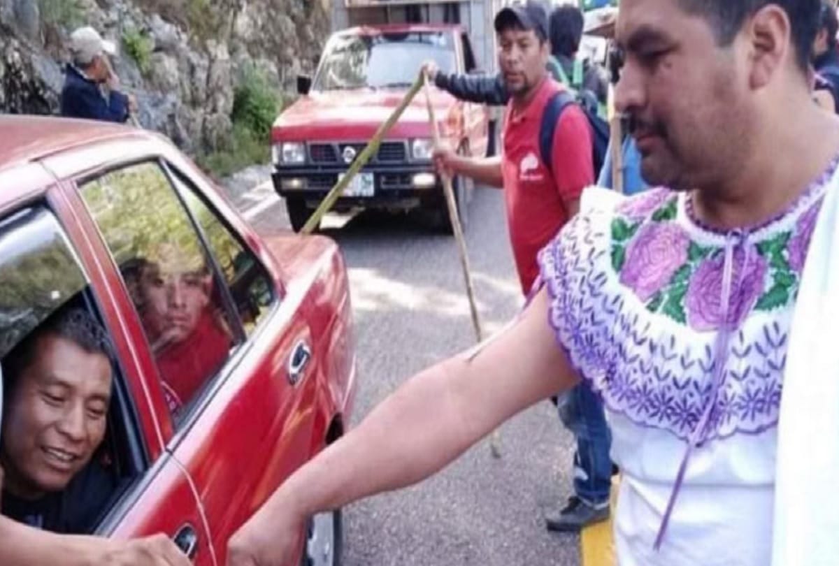 Mexico mayor Javier Jimenez forced to parade in woman dress for failing to fulfill campaign promises