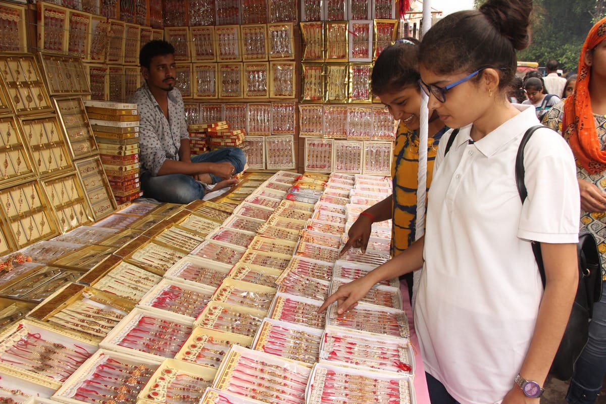 raksha bandhan rakshi selling in toy many types cartoon in varanasi