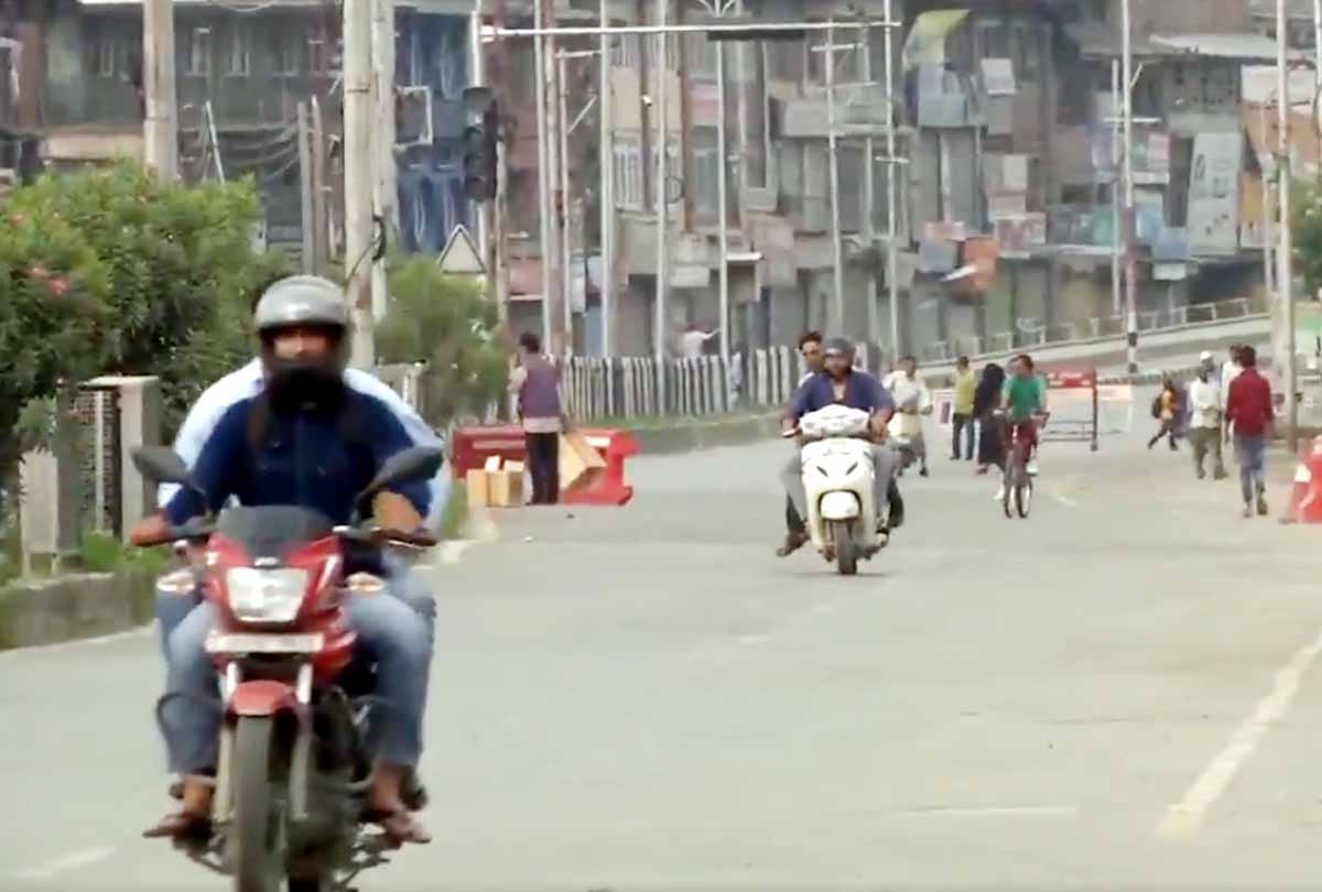 warning posters in srinagar city, jammu kashmir latest news
