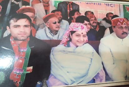 sushma swaraj fulfilled her promise to campaigning for narinder bragta in vidhan sabha election