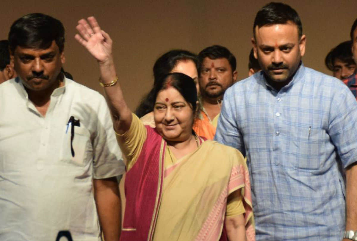 Sushma Swaraj said on tweet I am the one not my ghost