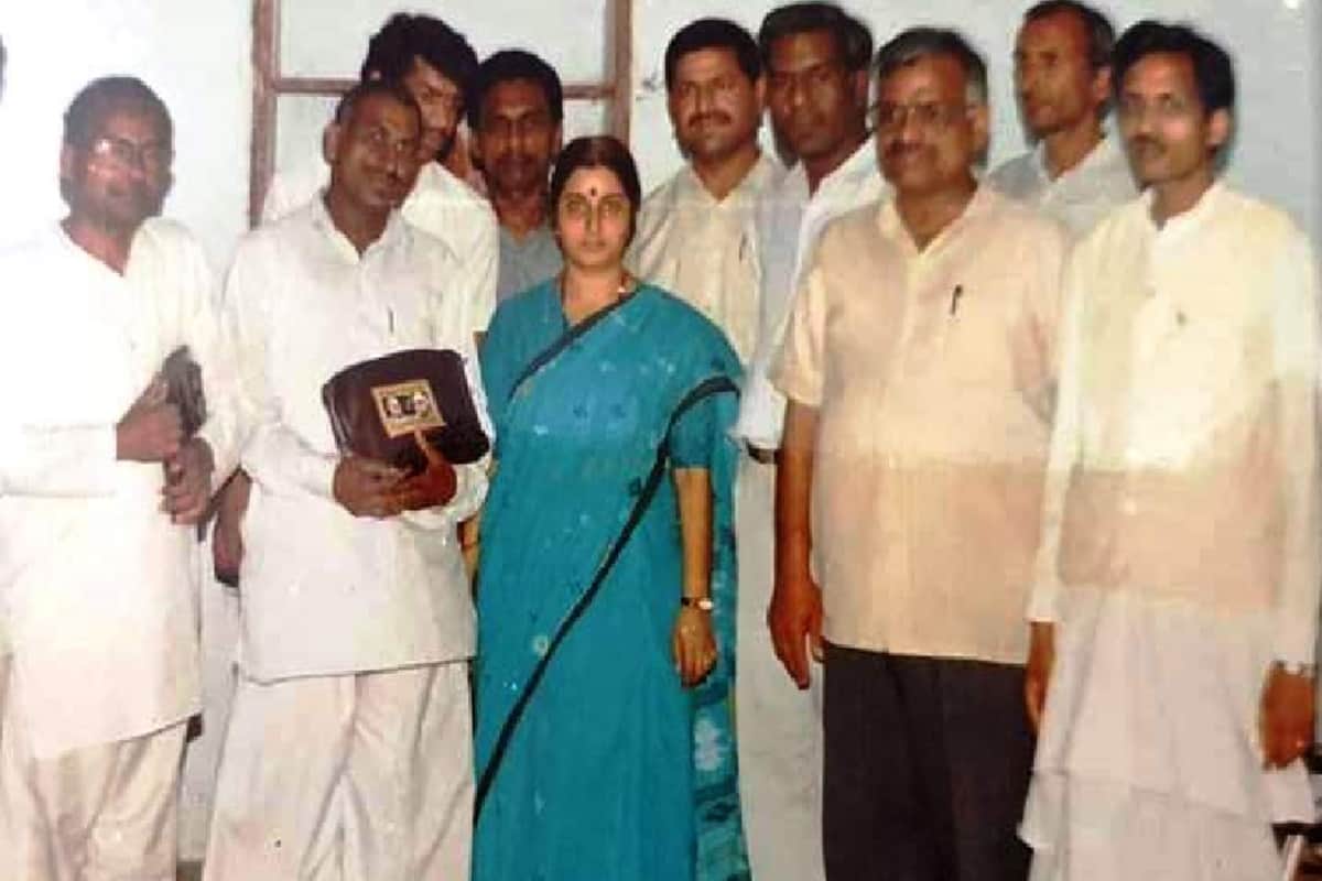 Sushma Swaraj had a public meeting of first time in 1991 at Saharanpur