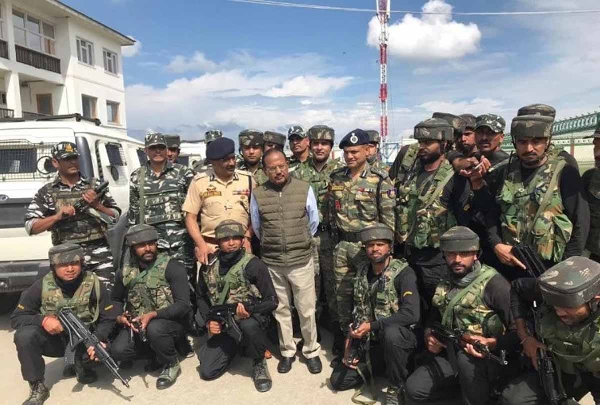 ghulam nabi azad reaction on nsa ajit doval interacting with locals in shopian yesterday