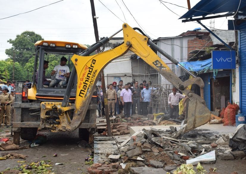 JCB agitated over encroachment of vegetable market, commotion