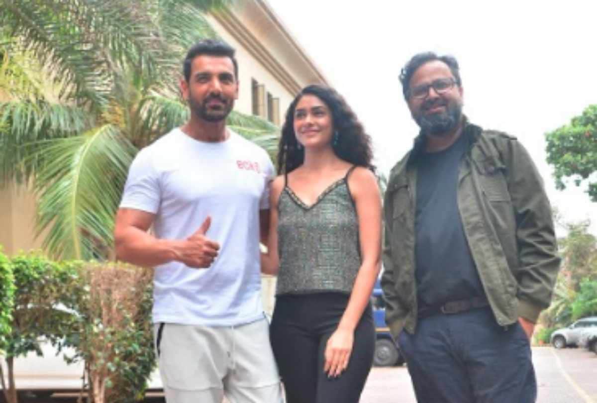 john abraham taapsee pannu vidya balan spotted at their film promotion