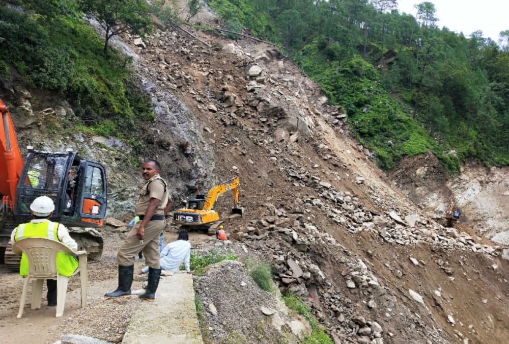Tanakpur pithoragarh National Highway open after 81 hours