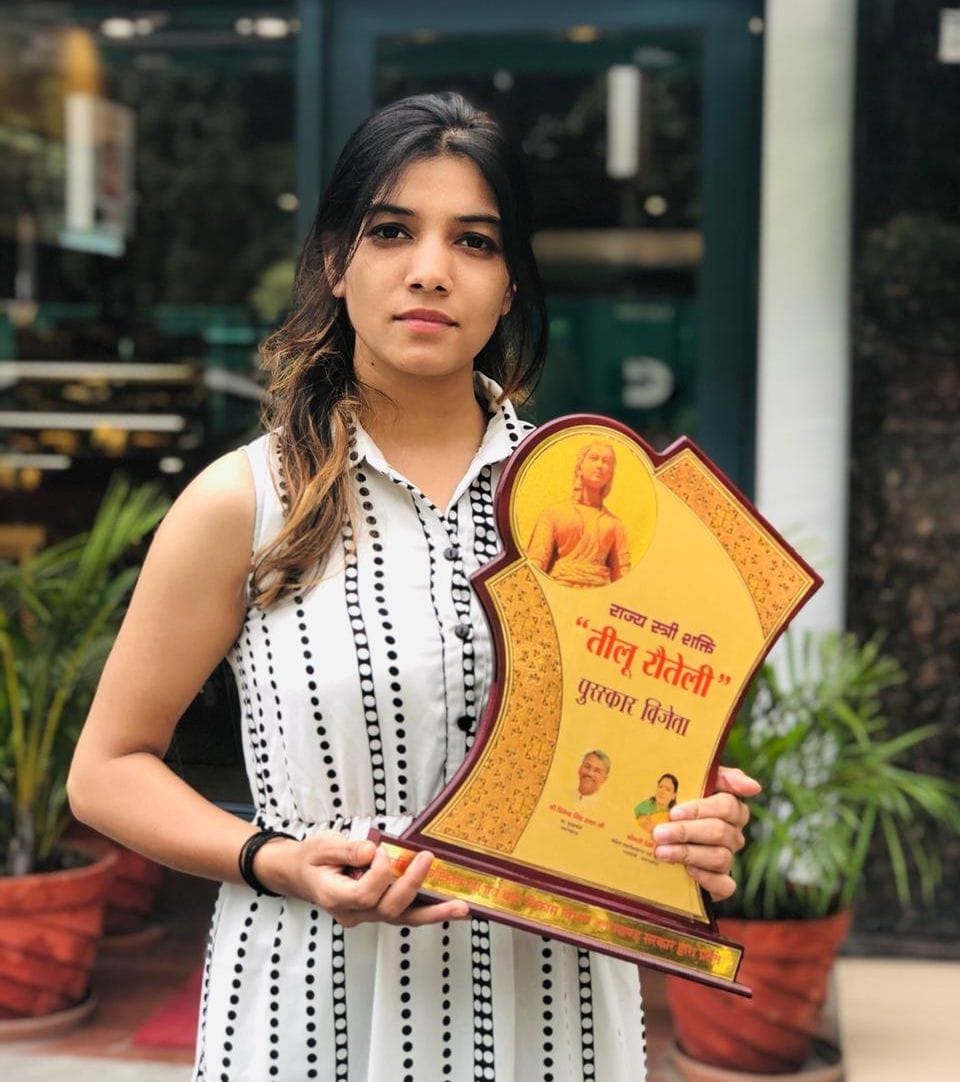 Mountaineer Nutan of Gunauan village received the Titul Rauteli Award