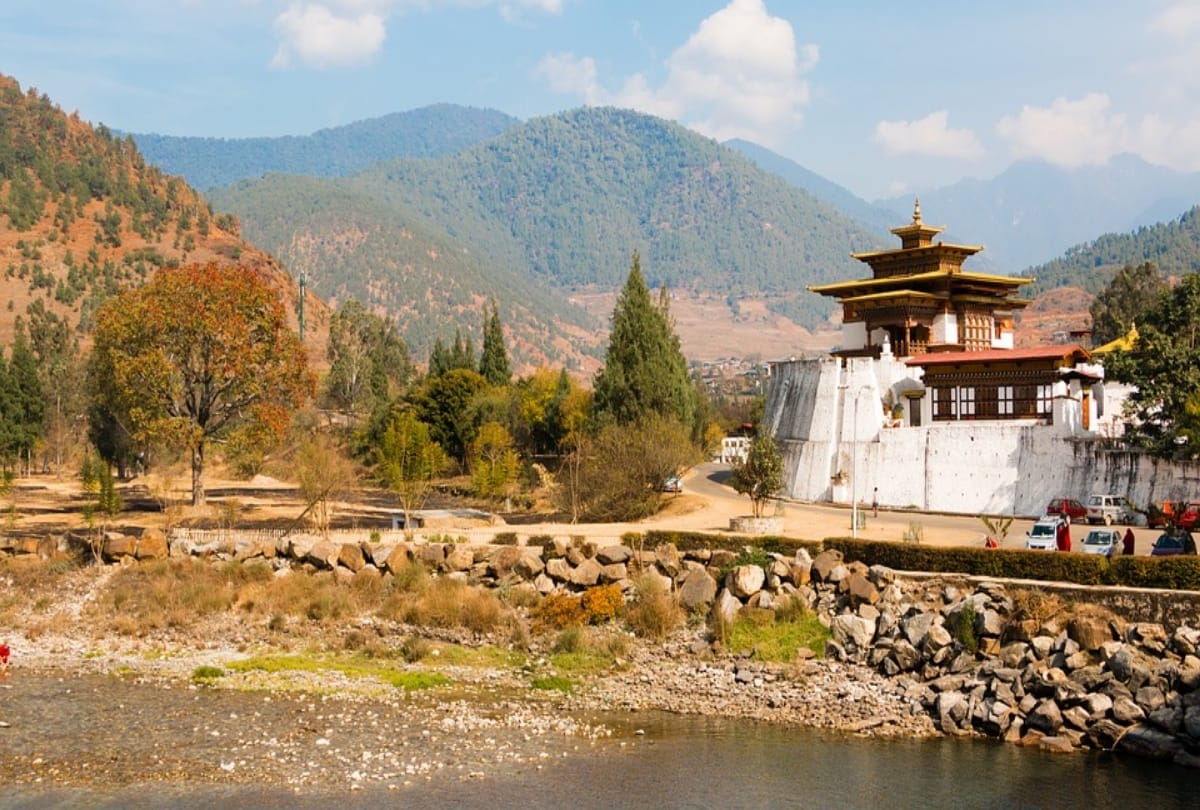 want to travel serene place of India must visit thiksey monastery