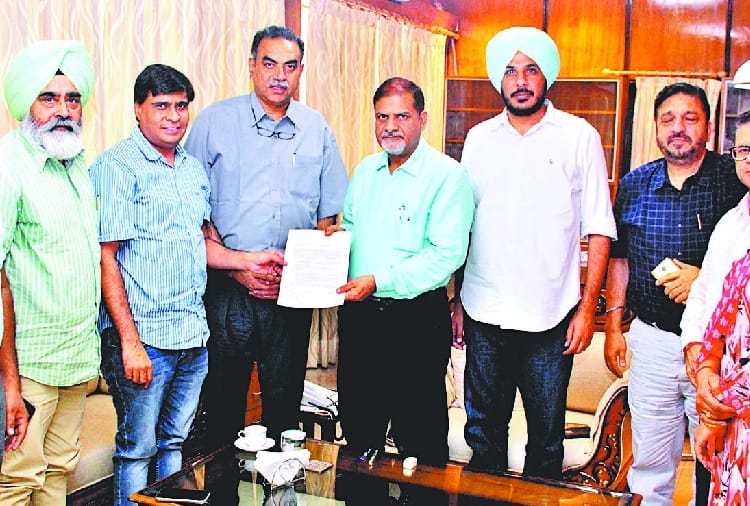 punjab university chandigarh senaters complaint about syndicate to vc rajkumar