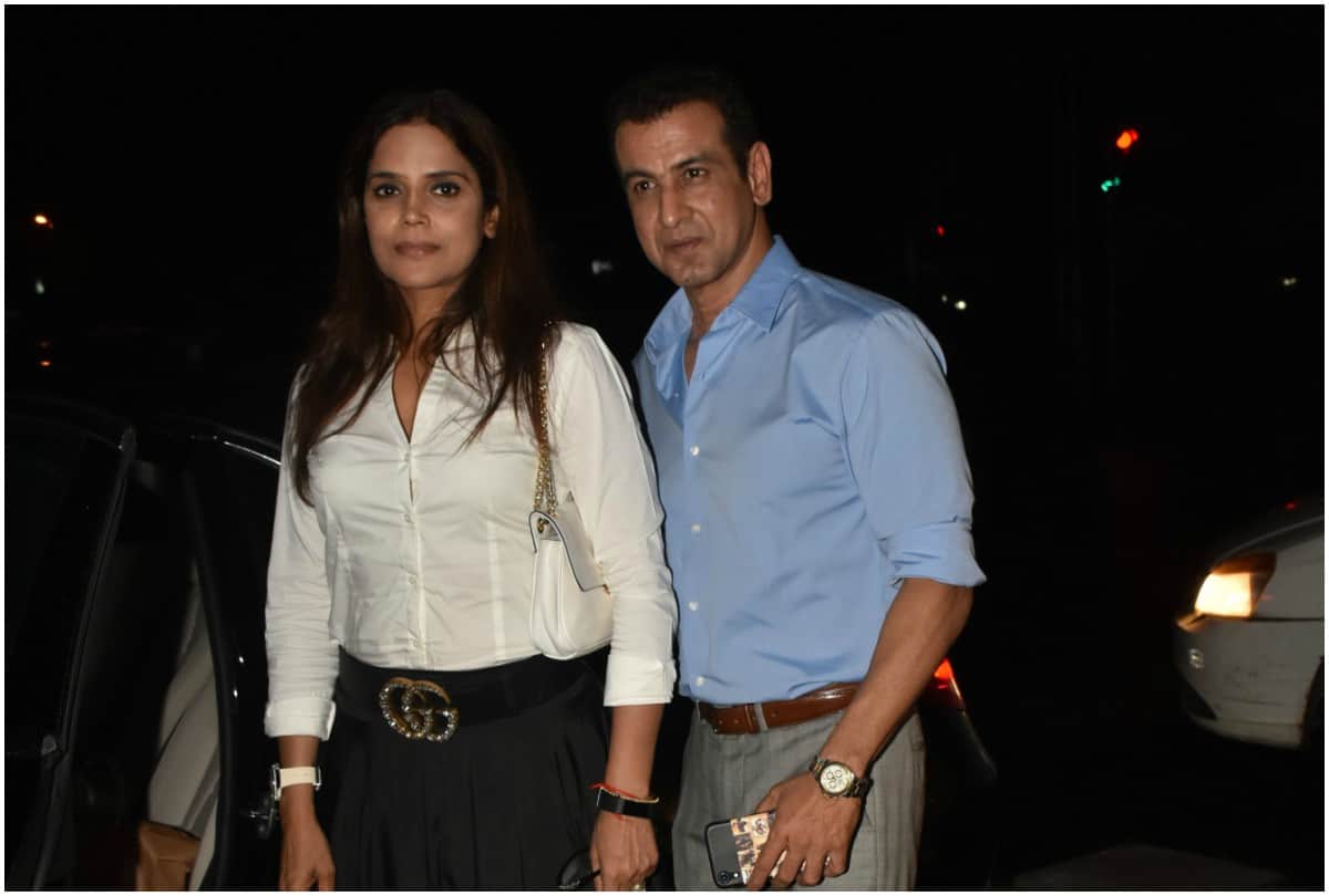 Ronit Roy Instagram Liplock photo with wife At age of 54 is viral on social media
