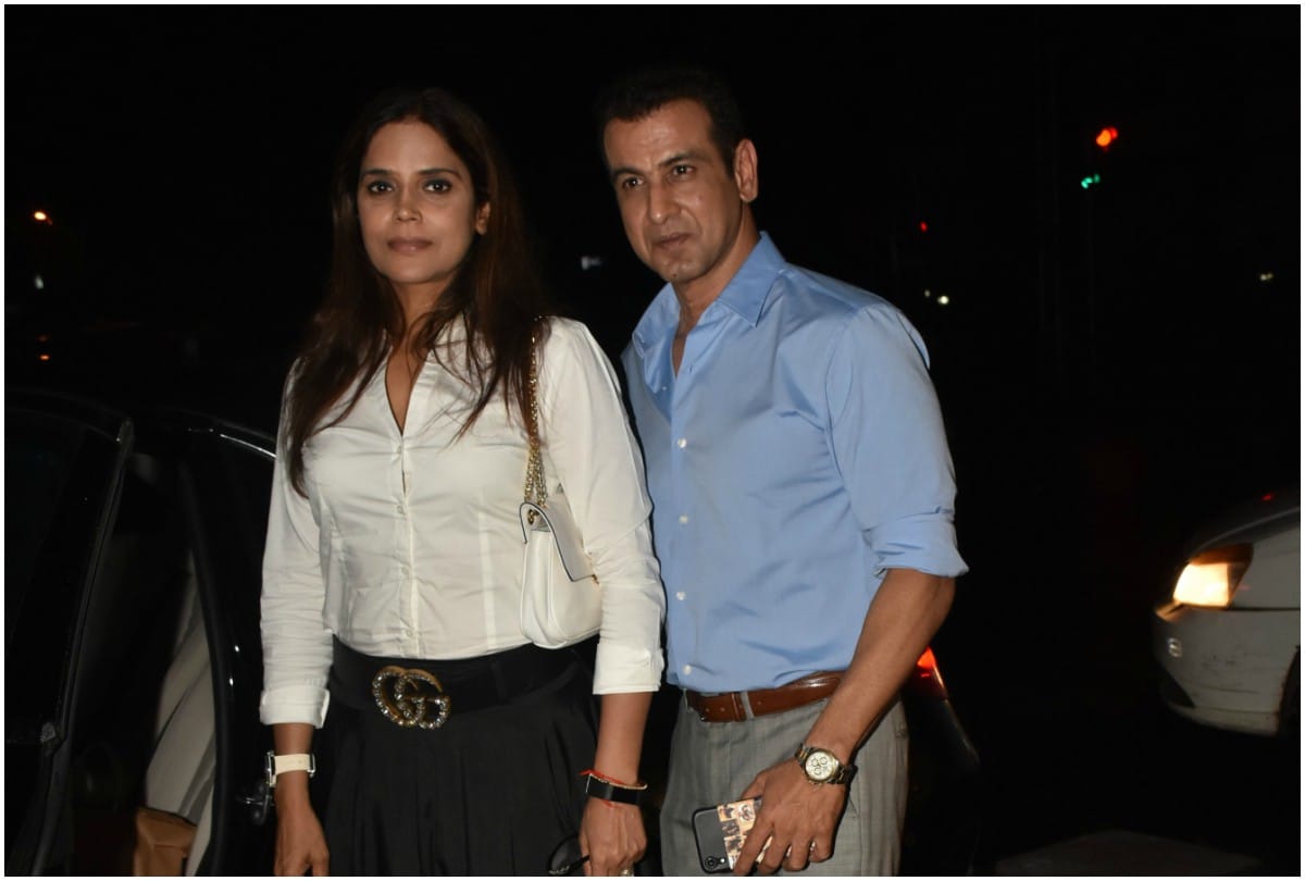 Ronit Roy Instagram Liplock photo with wife At age of 54 is viral on social media