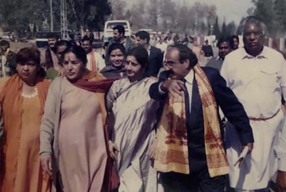 Sushma SwaraJ was celebrate birthday in katasraj shiv mandir of pakistan